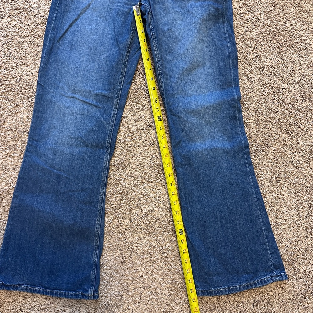 Banana Republic Classic Blue Jeans - Picture 7 of 9